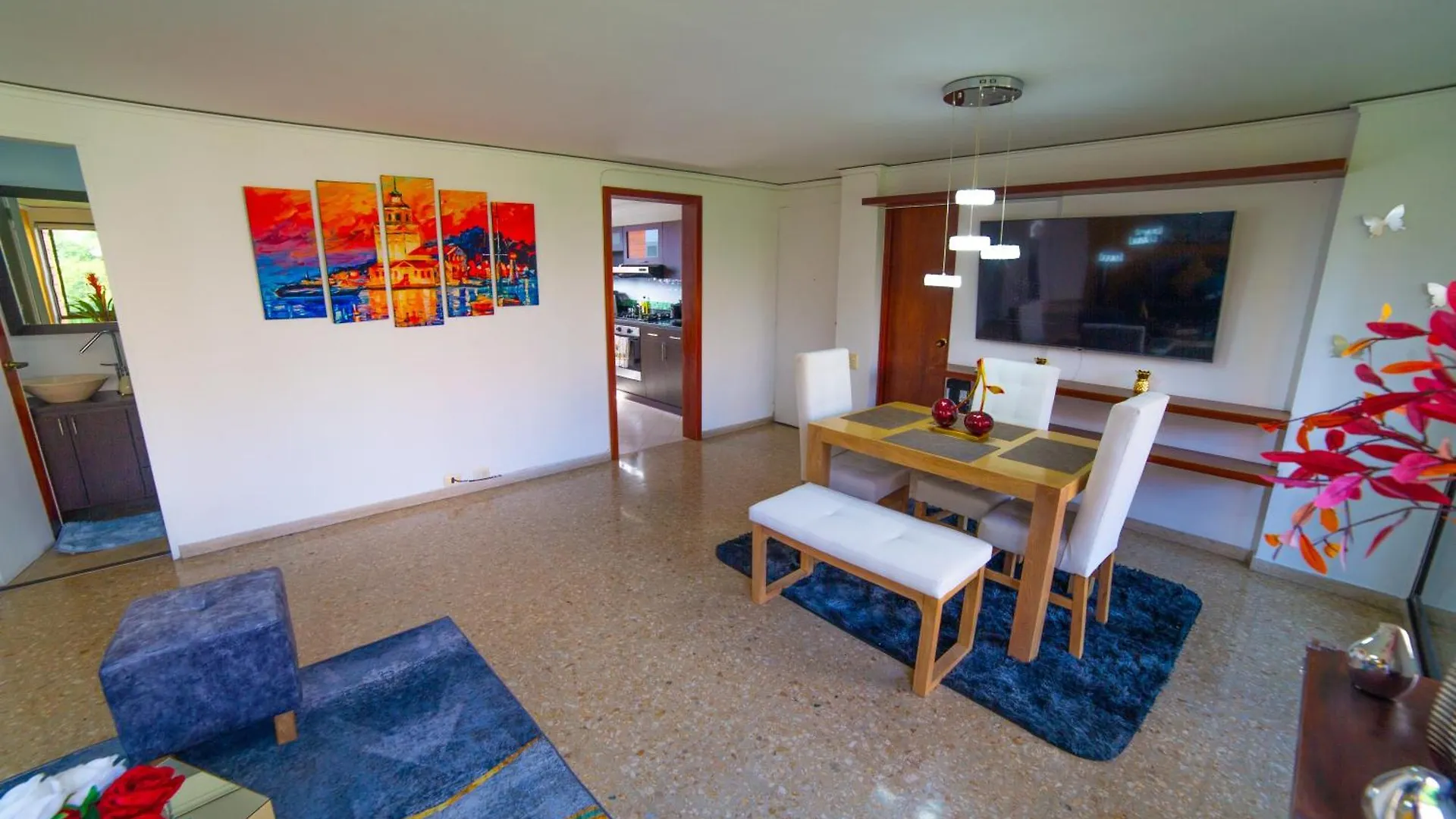 Top Floor Apt W/Balcony In El Poblado Medellín 0*,