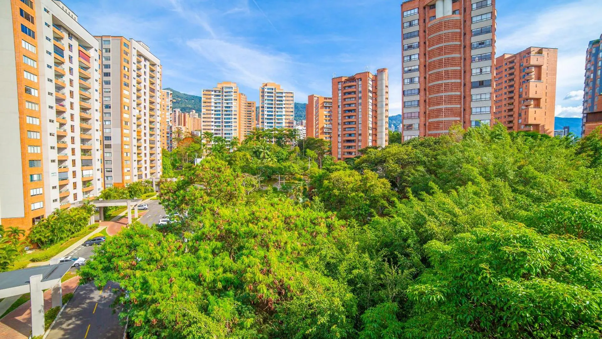 Apartamento Top Floor Apt W/Balcony In El Poblado Medellín