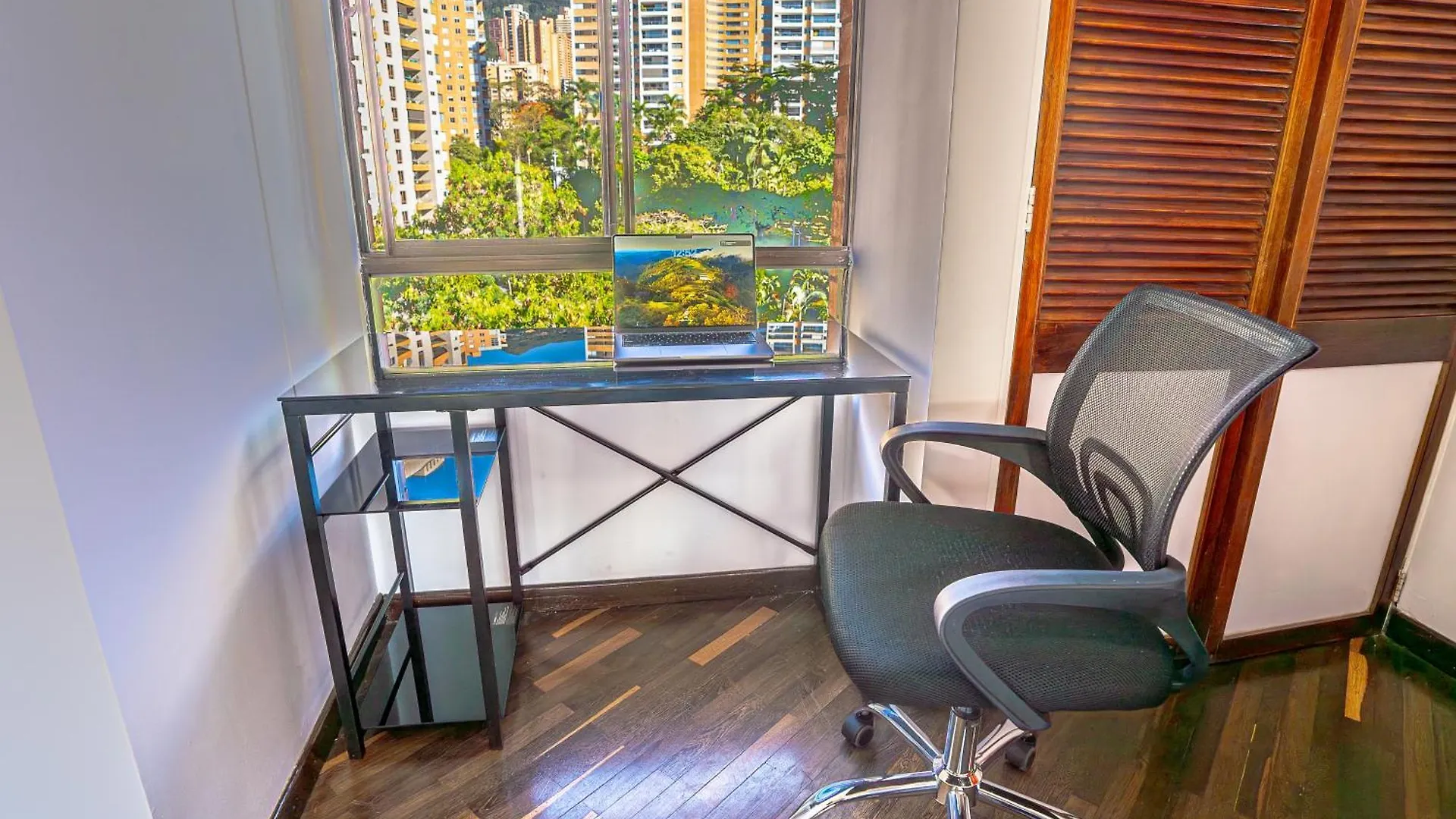 Apartamento Top Floor Apt W/Balcony In El Poblado Medellín