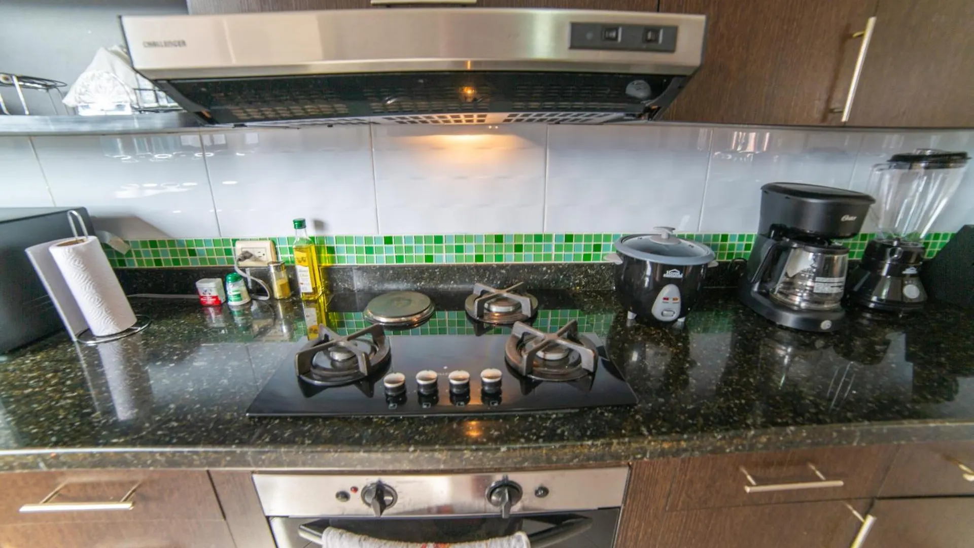 Top Floor Apt W/Balcony In El Poblado Медельин 0*,